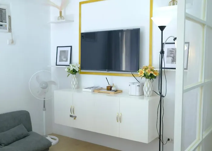 Chill Luxe Vista Manila